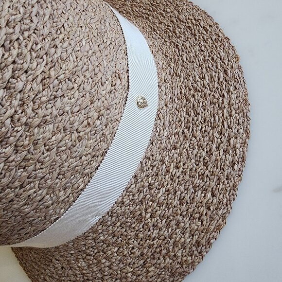 BNWT–Slightly Imperfect [ Helen Kaminski Nikki Raffia Crochet Hat🌿] (#210) - Picture 13 of 14